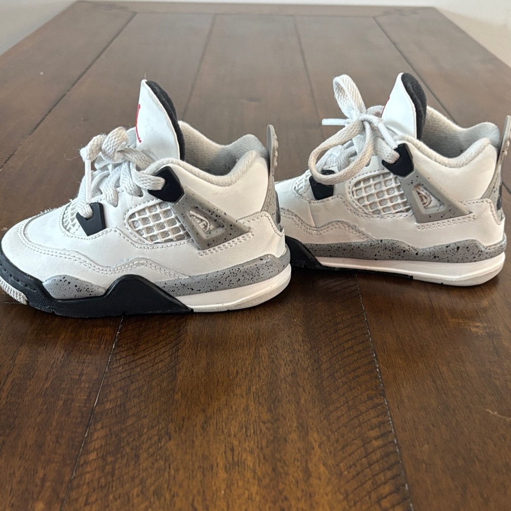 Nike Kids White and Black Sneakers with Red Accent - Picture 4 of 5